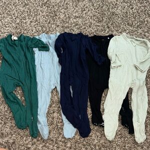 Kyte baby 0-3 Footies & black posh peanut Footie Bundle